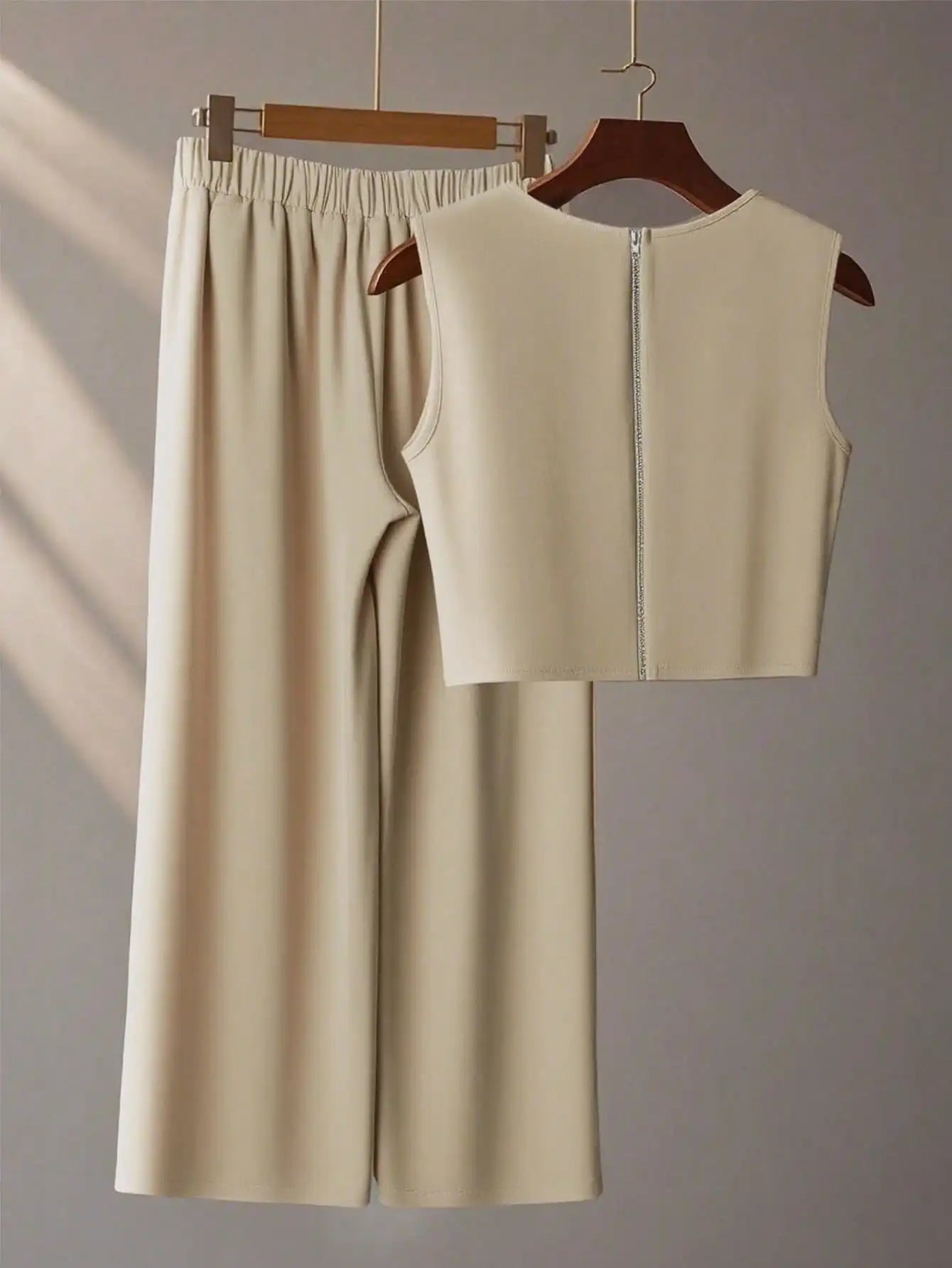 French High-Level Chic Three-Dimensional Beaded Sleeveless Tops Layered Wide-Leg Pants Trousers Summer Two Pieces Suits Ladies S